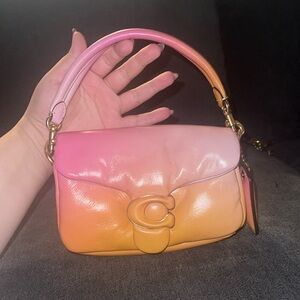 Coach Pillow Tabby pink ombré size 18